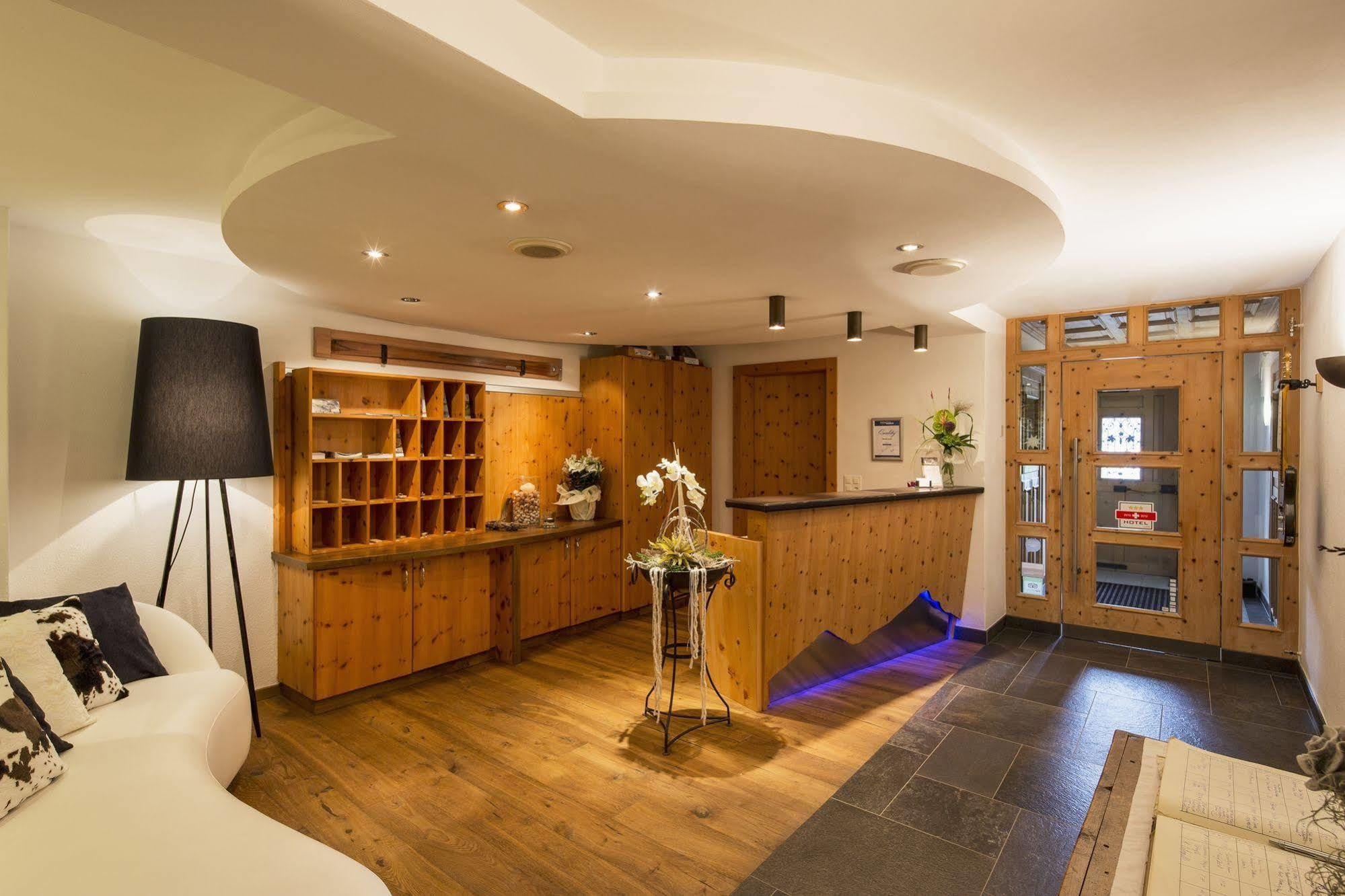 Laret Private Boutique Hotel - Adults Only Samnaun Buitenkant foto